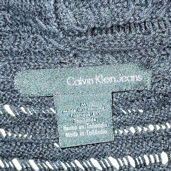 Calvin Klein Sweater - Picture 2 of 2